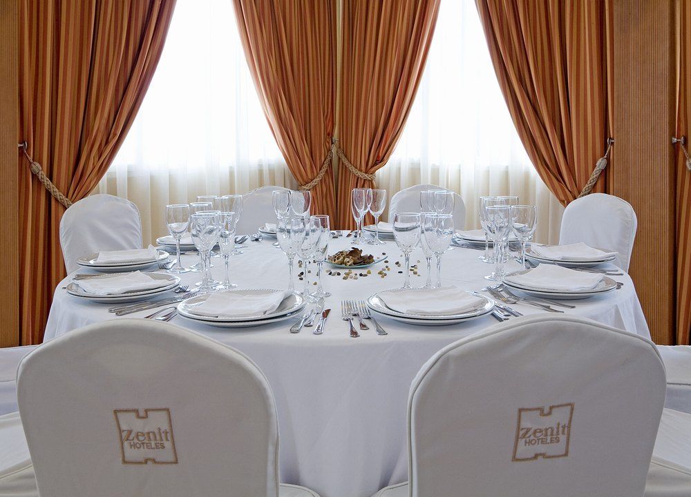 Zenit Logrono Hotel Екстериор снимка