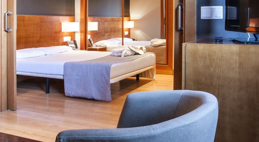 Zenit Logrono Hotel Екстериор снимка