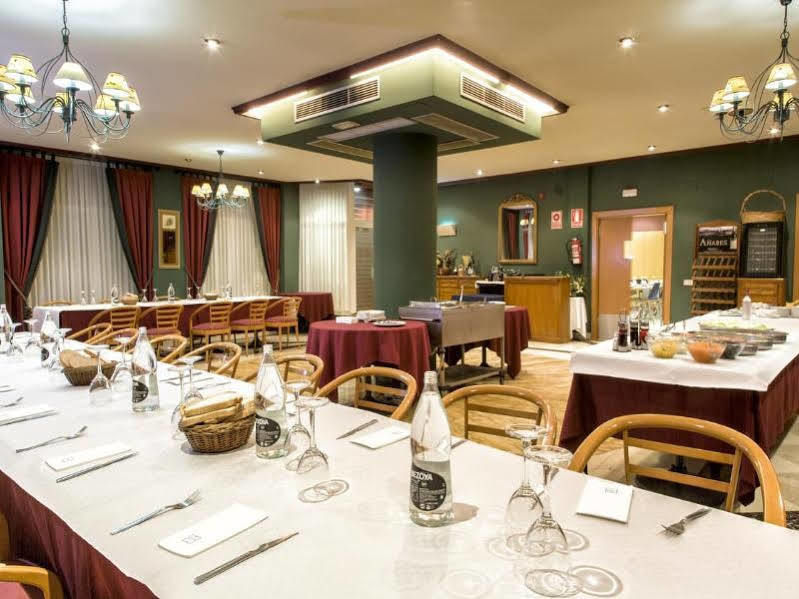 Zenit Logrono Hotel Екстериор снимка