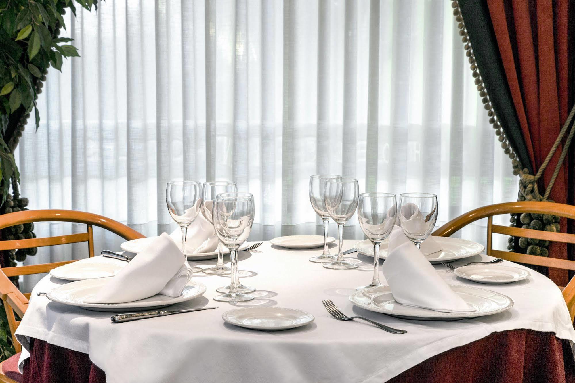 Zenit Logrono Hotel Екстериор снимка