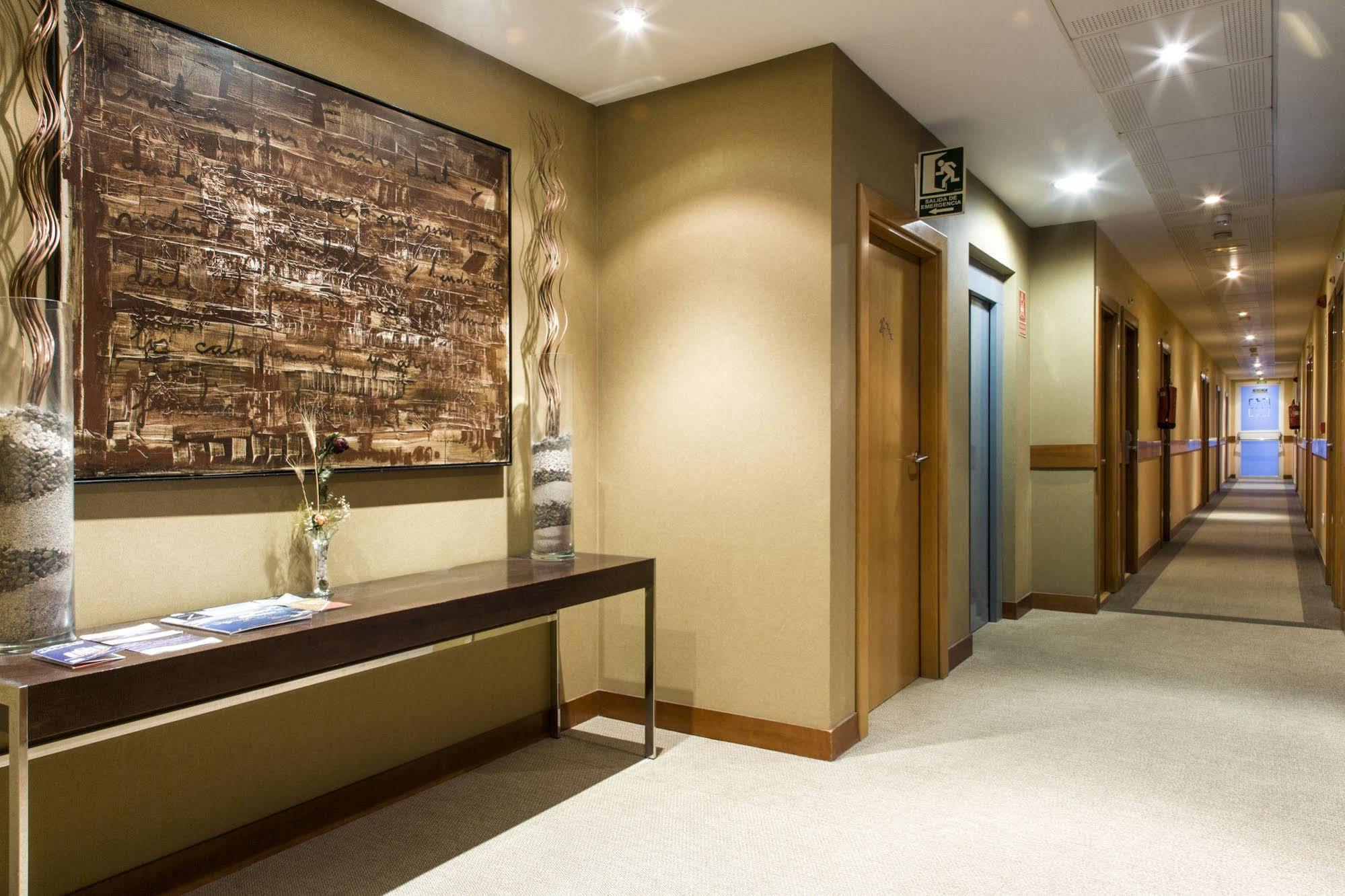 Zenit Logrono Hotel Екстериор снимка